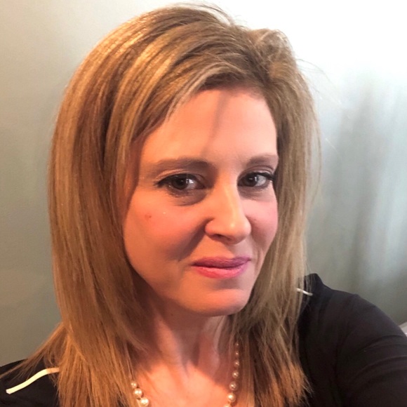 Meet Your Posh Ambassador 💕 - Picture 1 of 7